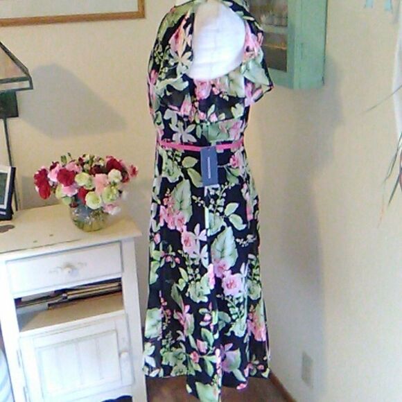 NWT Tommy Hilfiger Dark Floral Dresd - Picture 8 of 16
